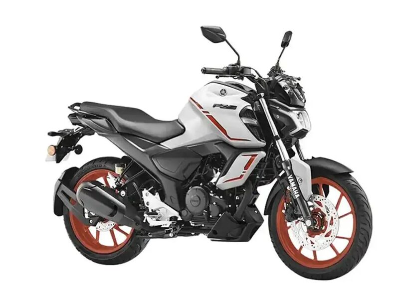 Yamaha FZ-S motorcycle available to rent in Bengaluru